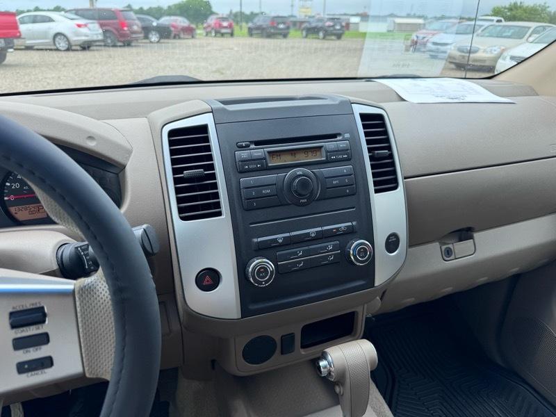 Nissan Frontier SE Crew Cab 2WD 2009