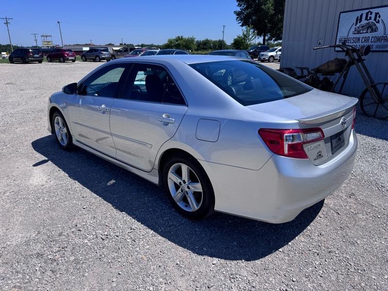 Toyota Camry SE 2014