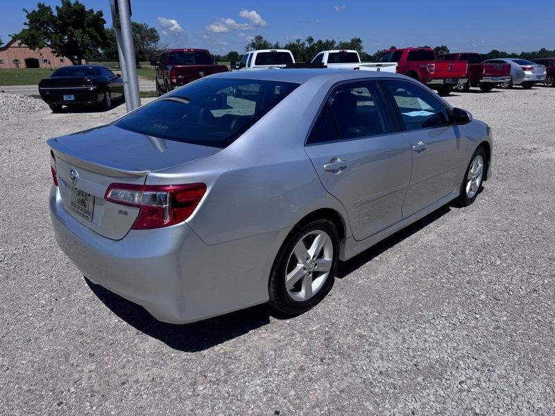 Toyota Camry SE 2014