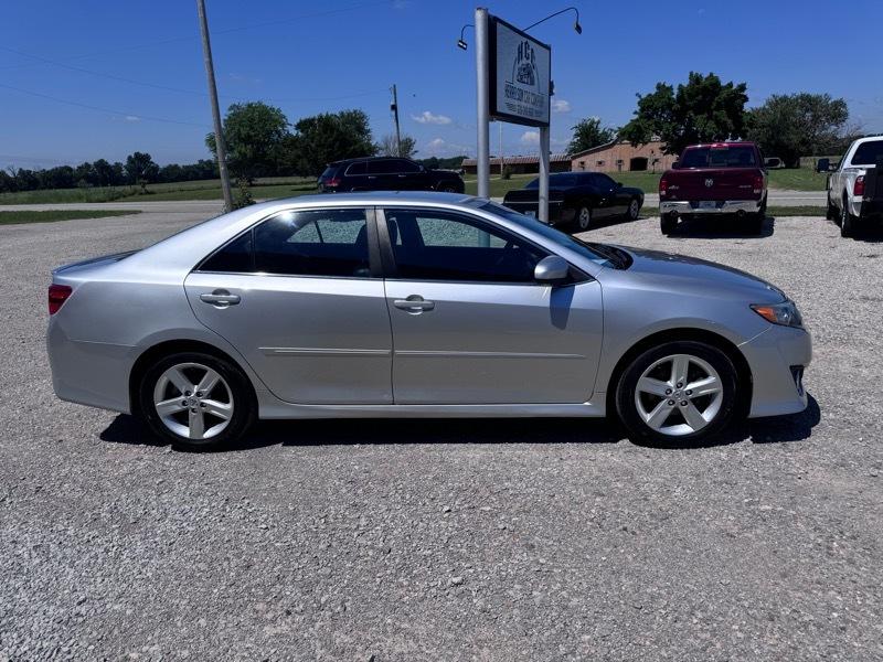 Toyota Camry SE 2014