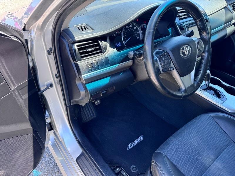 Toyota Camry SE 2014