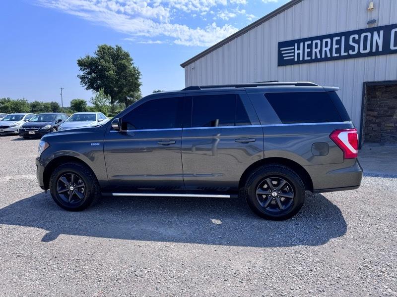 Ford Expedition  2021