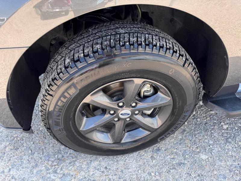 Ford Expedition  2021