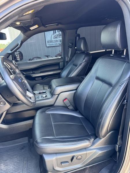 Ford Expedition  2021