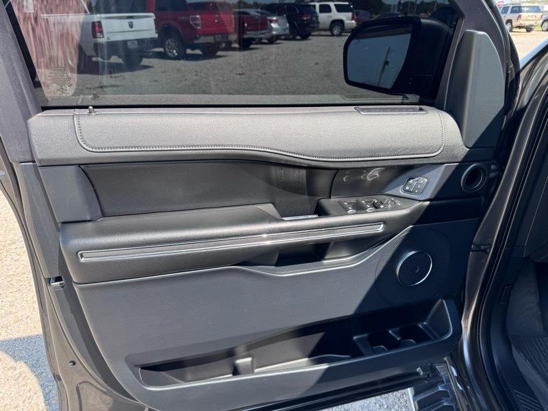 Ford Expedition  2021
