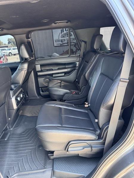 Ford Expedition  2021