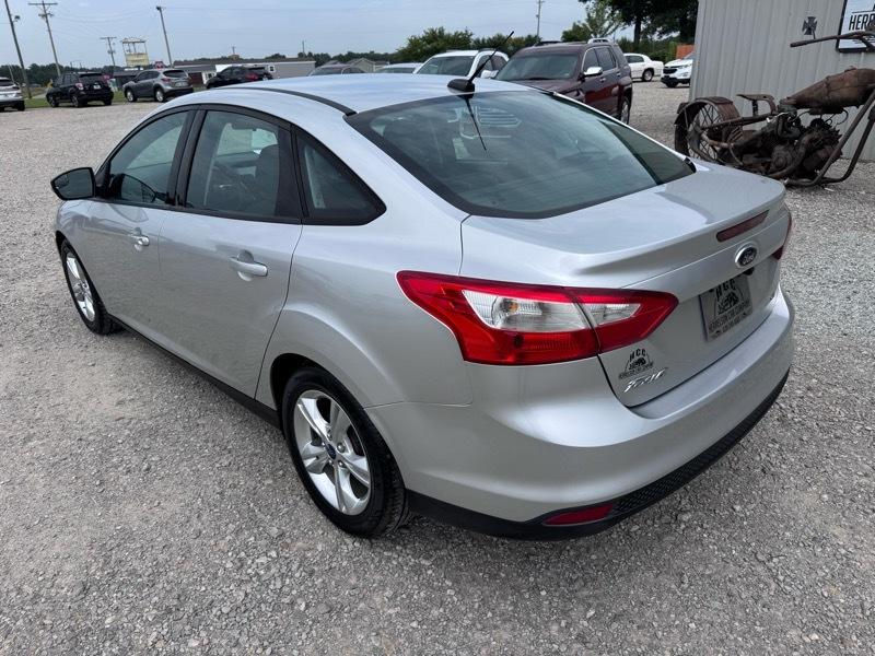 Ford Focus SE Sedan 2014