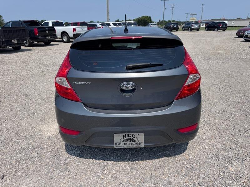 Hyundai Accent SE Hatchback Auto 2013