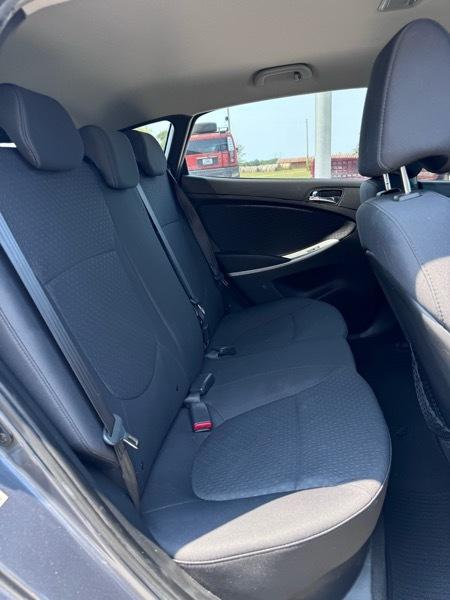 Hyundai Accent SE Hatchback Auto 2013