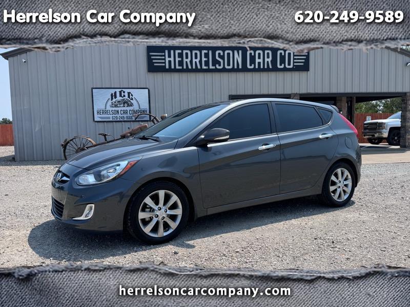 2013 Hyundai Accent SE Hatchback Auto