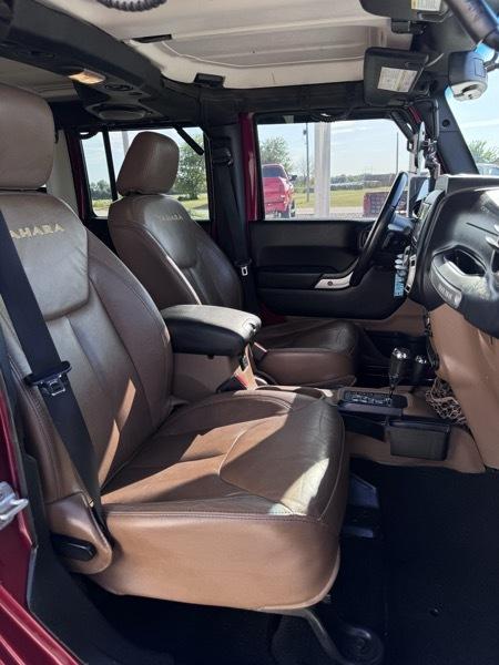 Jeep Wrangler Unlimited Sahara 4WD 2013