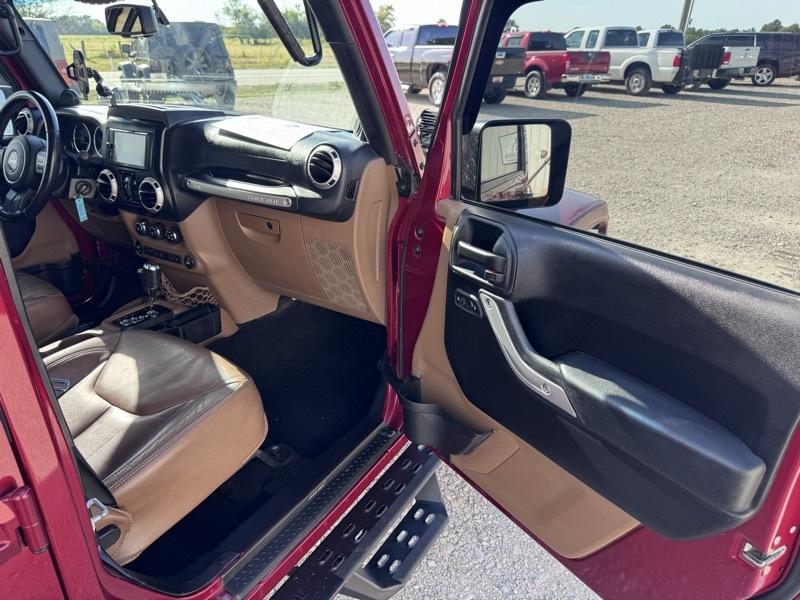 Jeep Wrangler Unlimited Sahara 4WD 2013