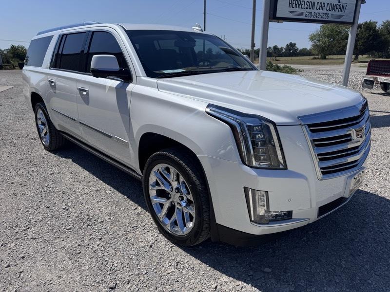Cadillac Escalade ESV Platinum 4WD 2016