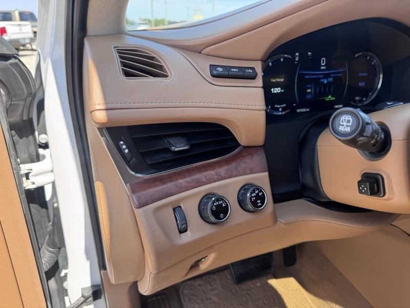 Cadillac Escalade ESV Platinum 4WD 2016