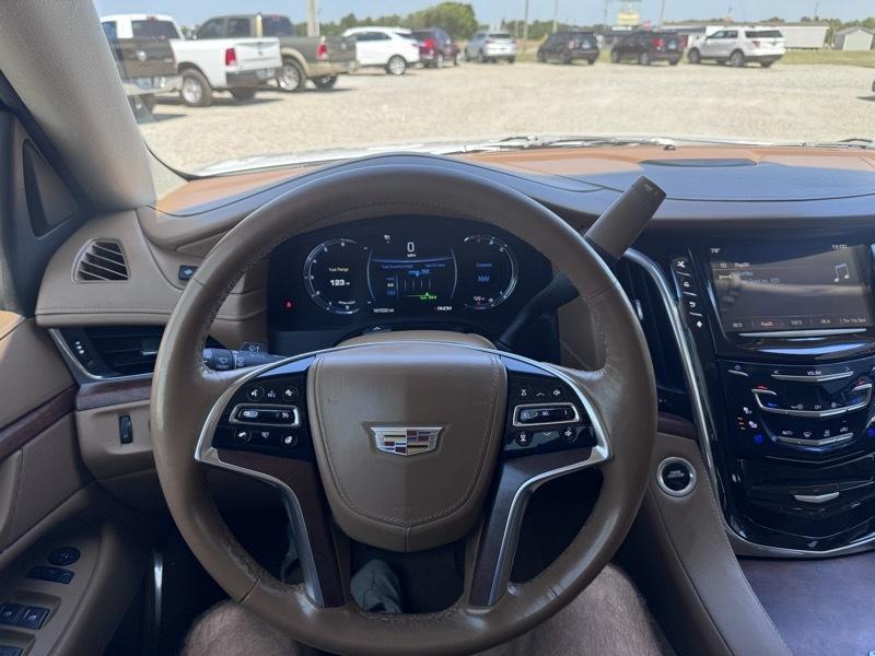 Cadillac Escalade ESV Platinum 4WD 2016