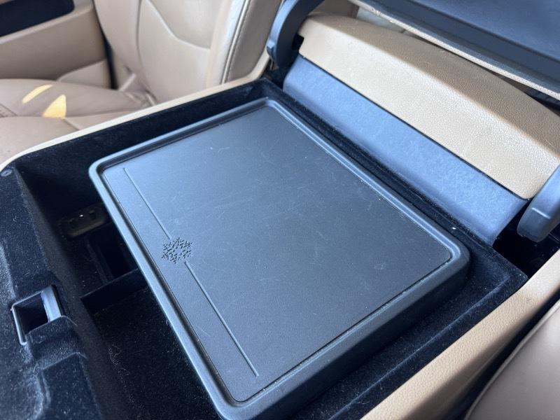 Cadillac Escalade ESV Platinum 4WD 2016