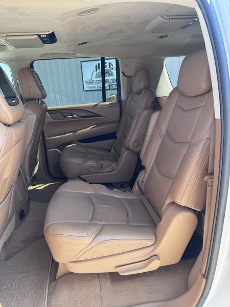 Cadillac Escalade ESV Platinum 4WD 2016