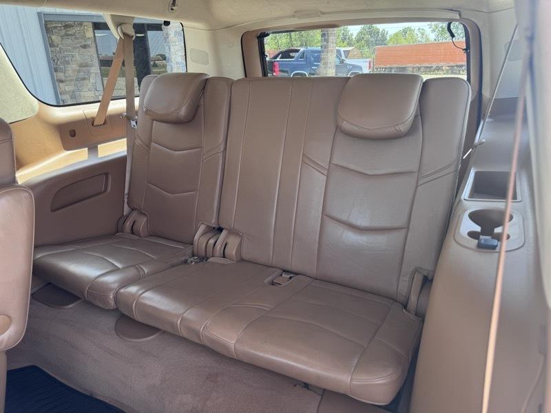 Cadillac Escalade ESV Platinum 4WD 2016