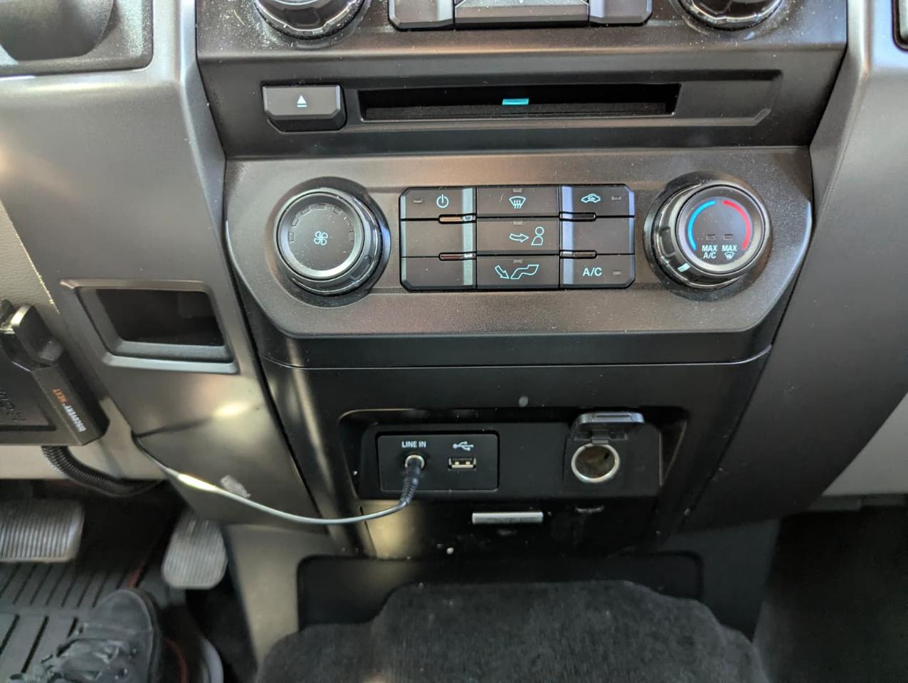 Ford F-150 XLT SuperCrew 5.5-ft. Bed 2WD 2015