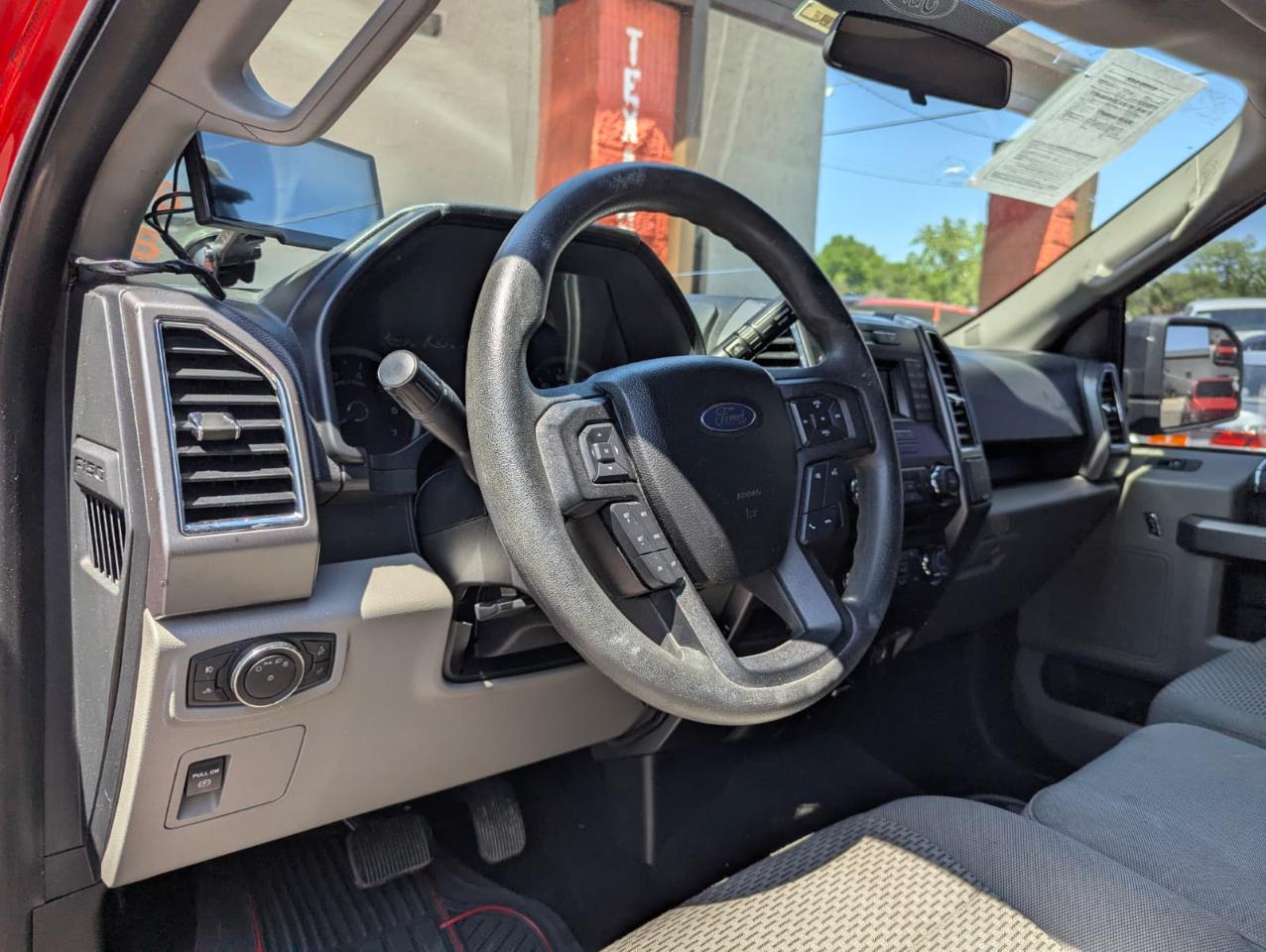 Ford F-150 XLT SuperCrew 5.5-ft. Bed 2WD 2015