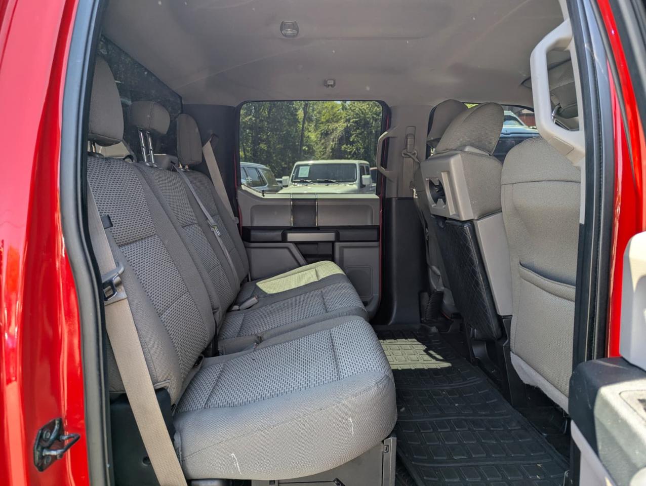 Ford F-150 XLT SuperCrew 5.5-ft. Bed 2WD 2015