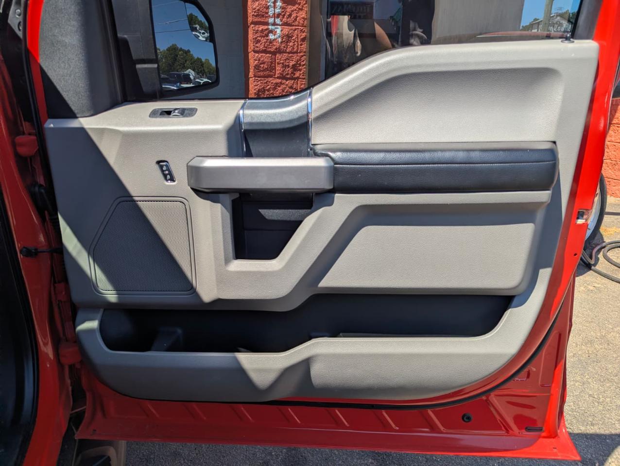 Ford F-150 XLT SuperCrew 5.5-ft. Bed 2WD 2015