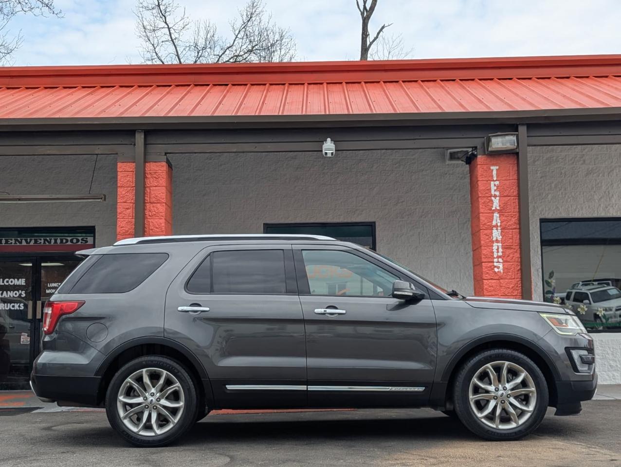 Ford Explorer Limited FWD 2017