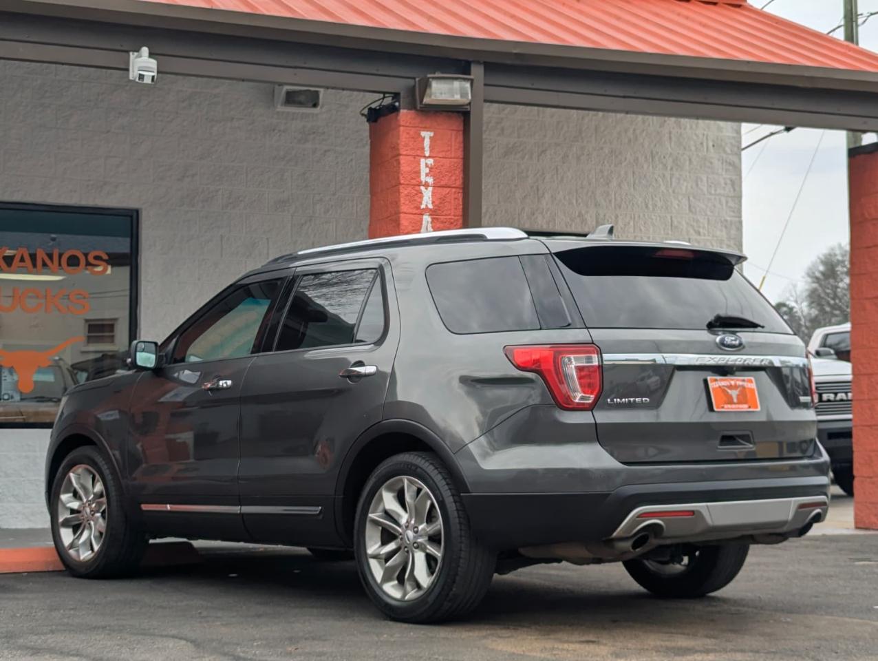 Ford Explorer Limited FWD 2017