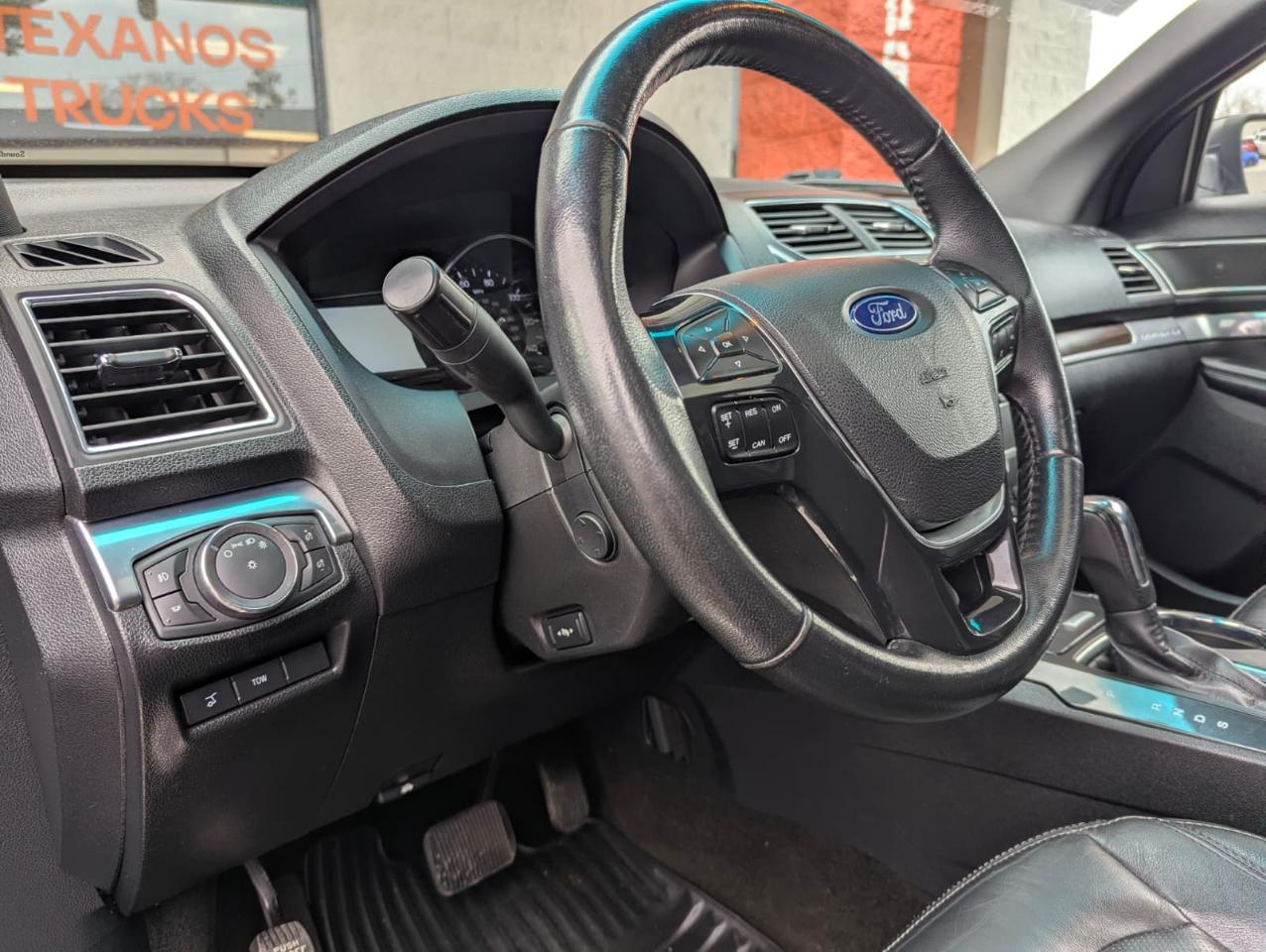 Ford Explorer Limited FWD 2017