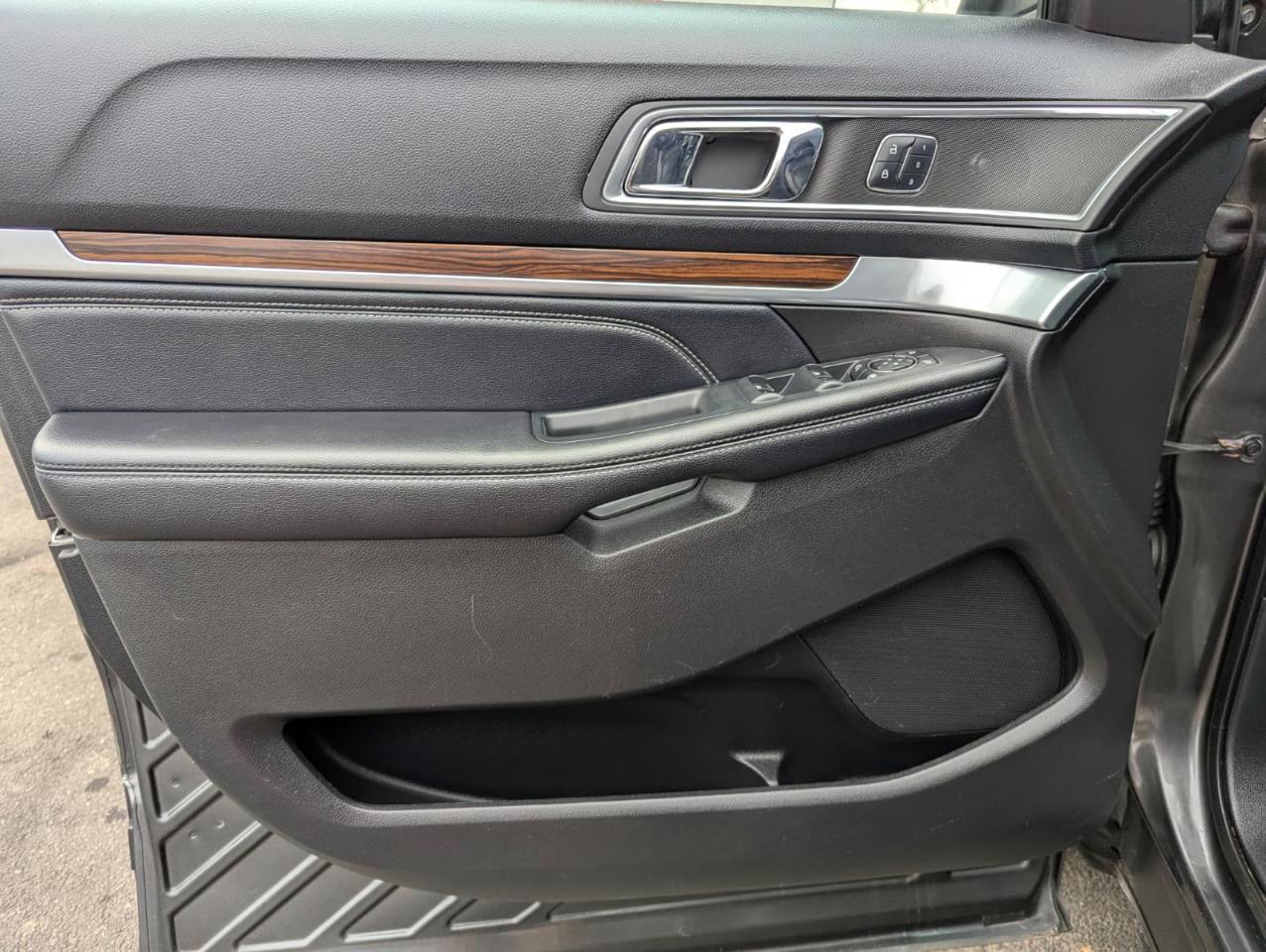 Ford Explorer Limited FWD 2017