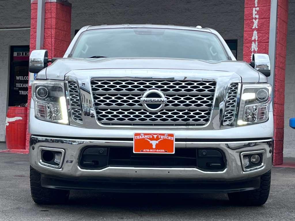 Nissan Titan SV Crew Cab 2WD 2017