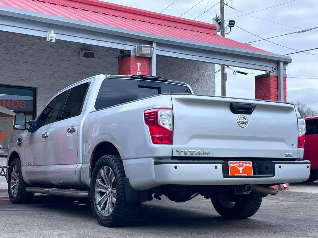 Nissan Titan SV Crew Cab 2WD 2017