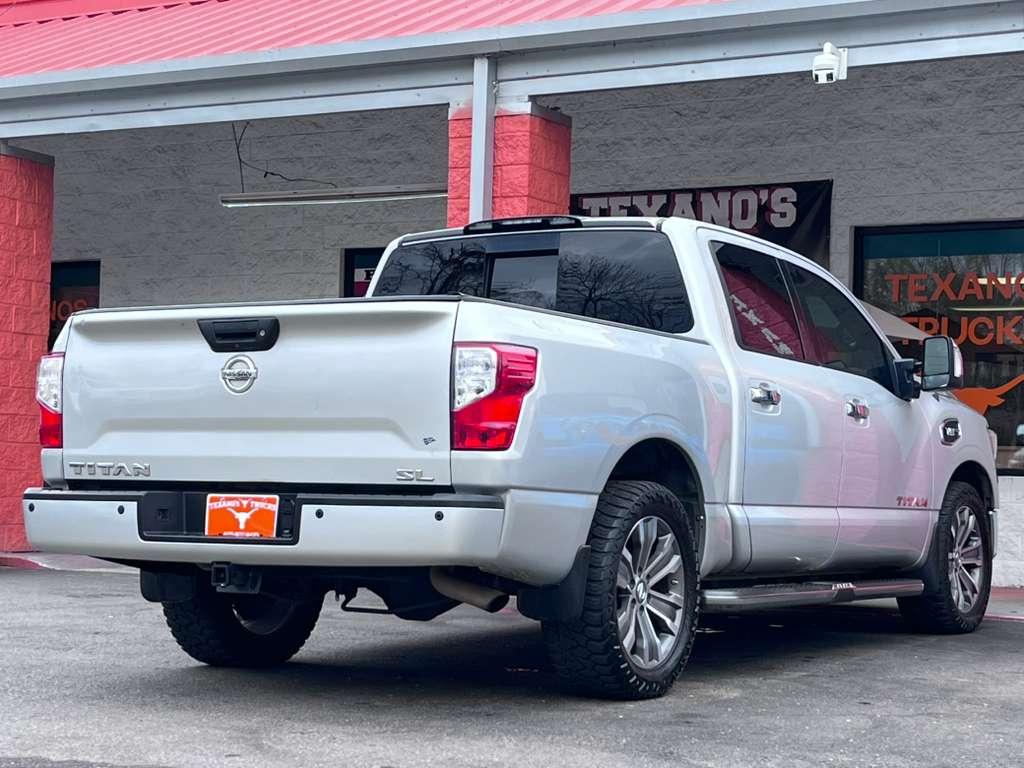 Nissan Titan SV Crew Cab 2WD 2017