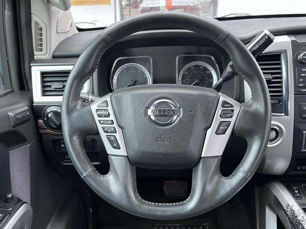 Nissan Titan SV Crew Cab 2WD 2017