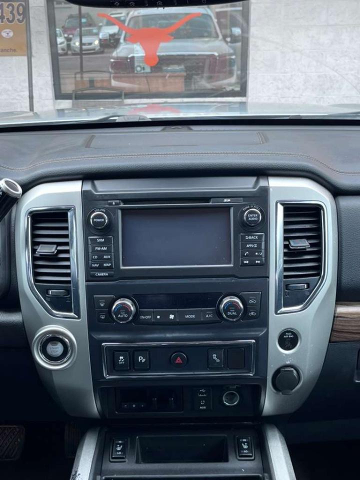 Nissan Titan SV Crew Cab 2WD 2017