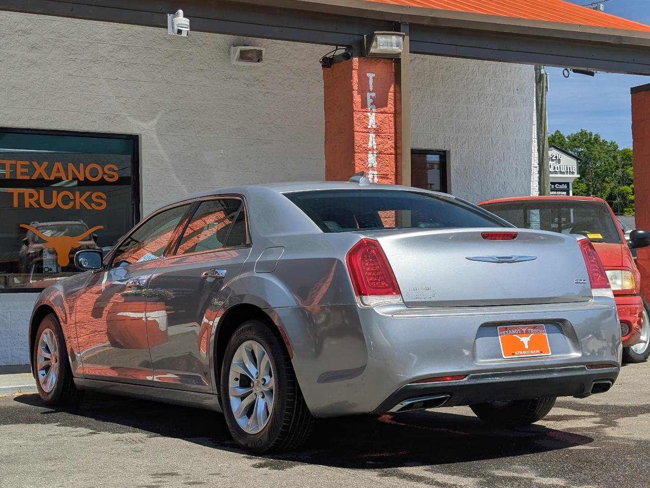 Chrysler 300 Limited RWD 2016