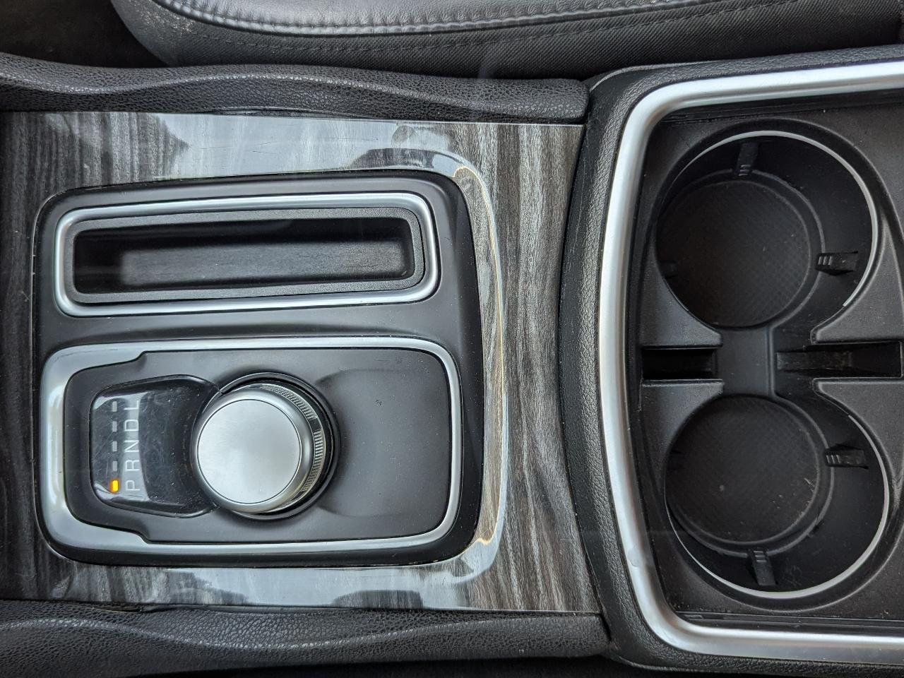 Chrysler 300 Limited RWD 2016