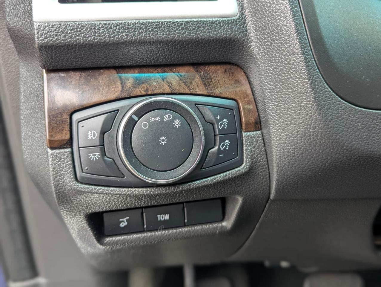 Ford Explorer Limited 4WD 2014