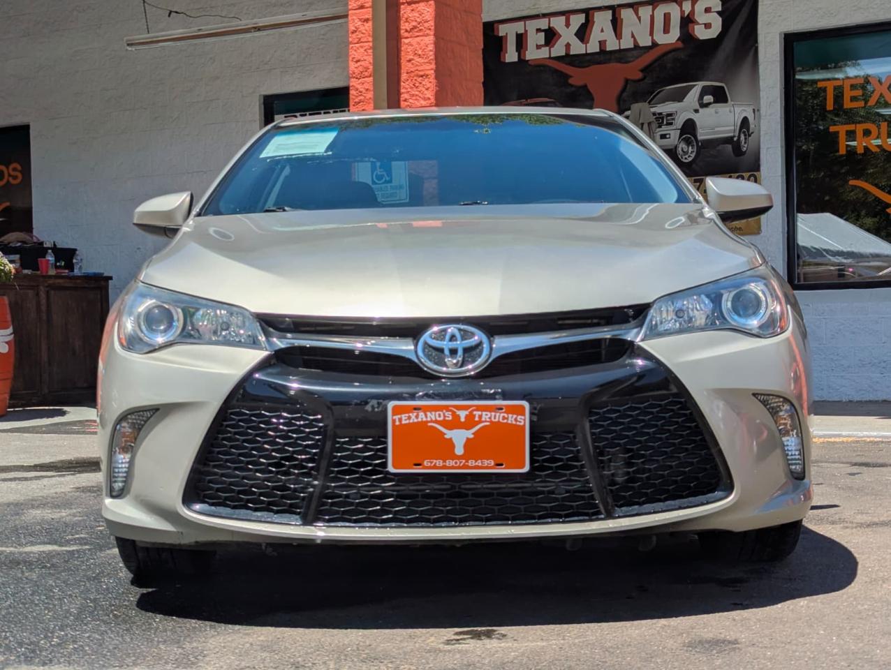 Toyota Camry SE 2015