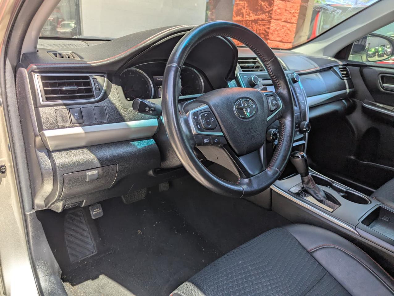 Toyota Camry SE 2015