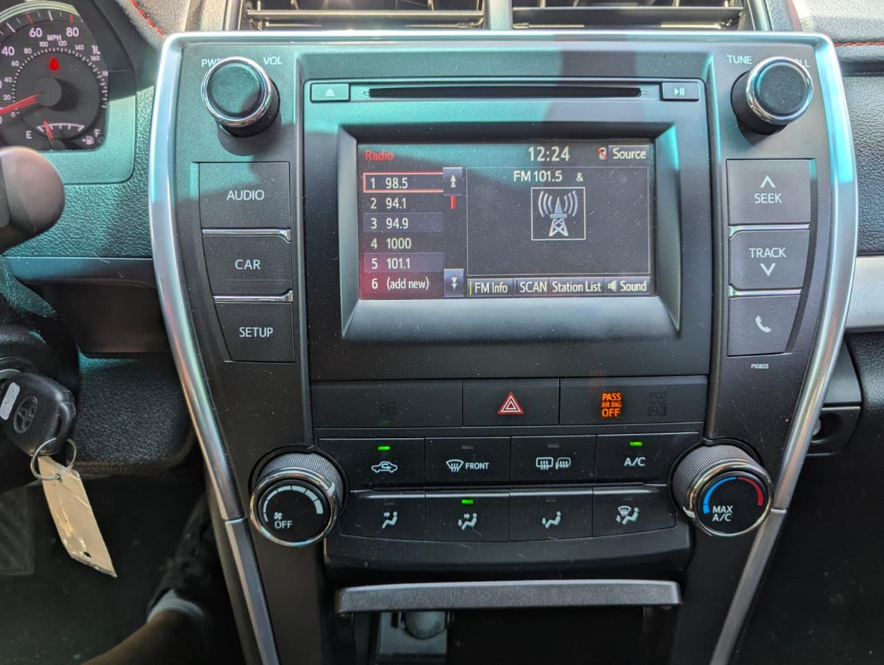 Toyota Camry SE 2015