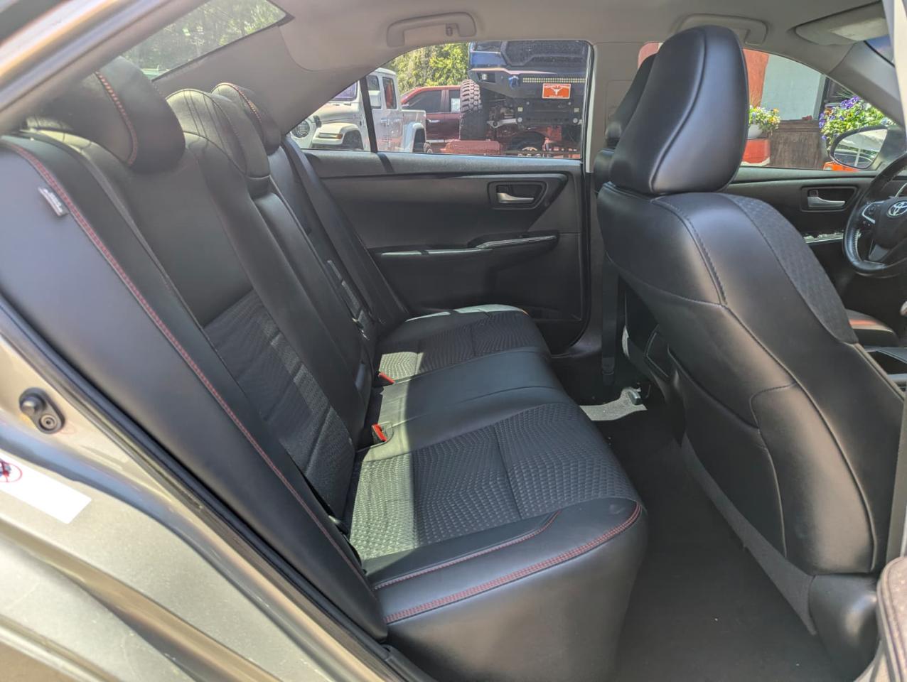 Toyota Camry SE 2015