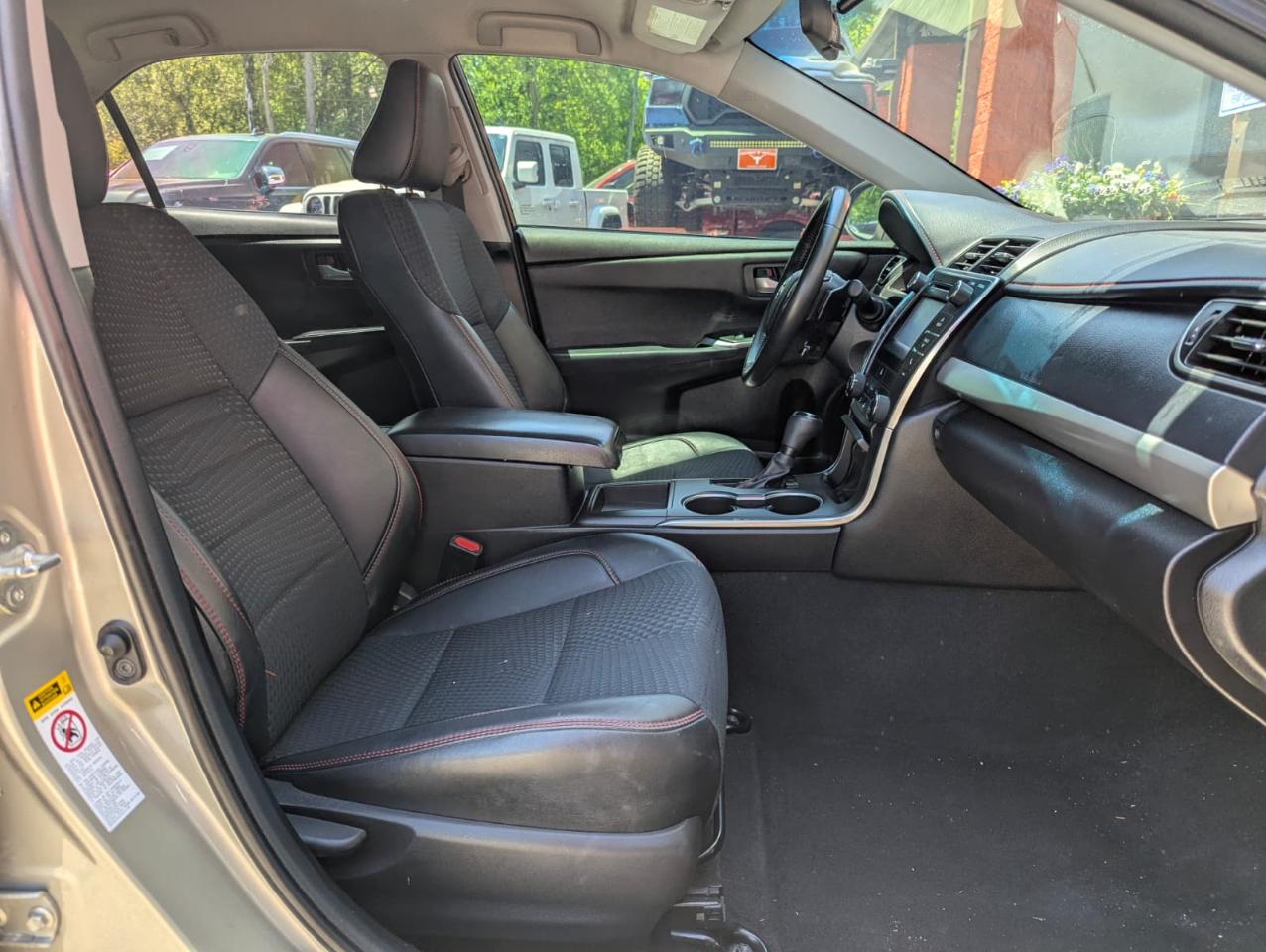 Toyota Camry SE 2015