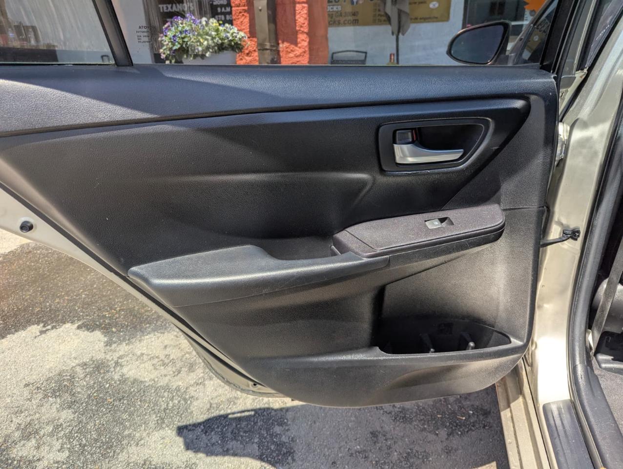 Toyota Camry SE 2015