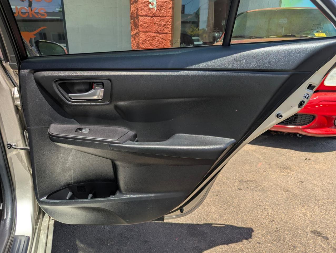 Toyota Camry SE 2015