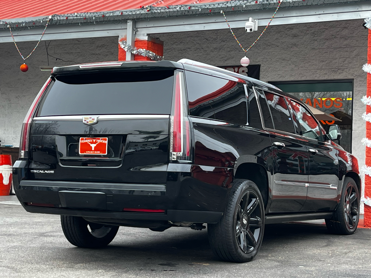 Cadillac Escalade ESV Premium Luxury 4WD 2017