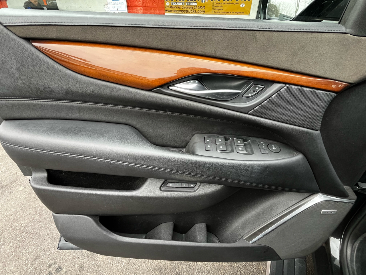 Cadillac Escalade ESV Premium Luxury 4WD 2017