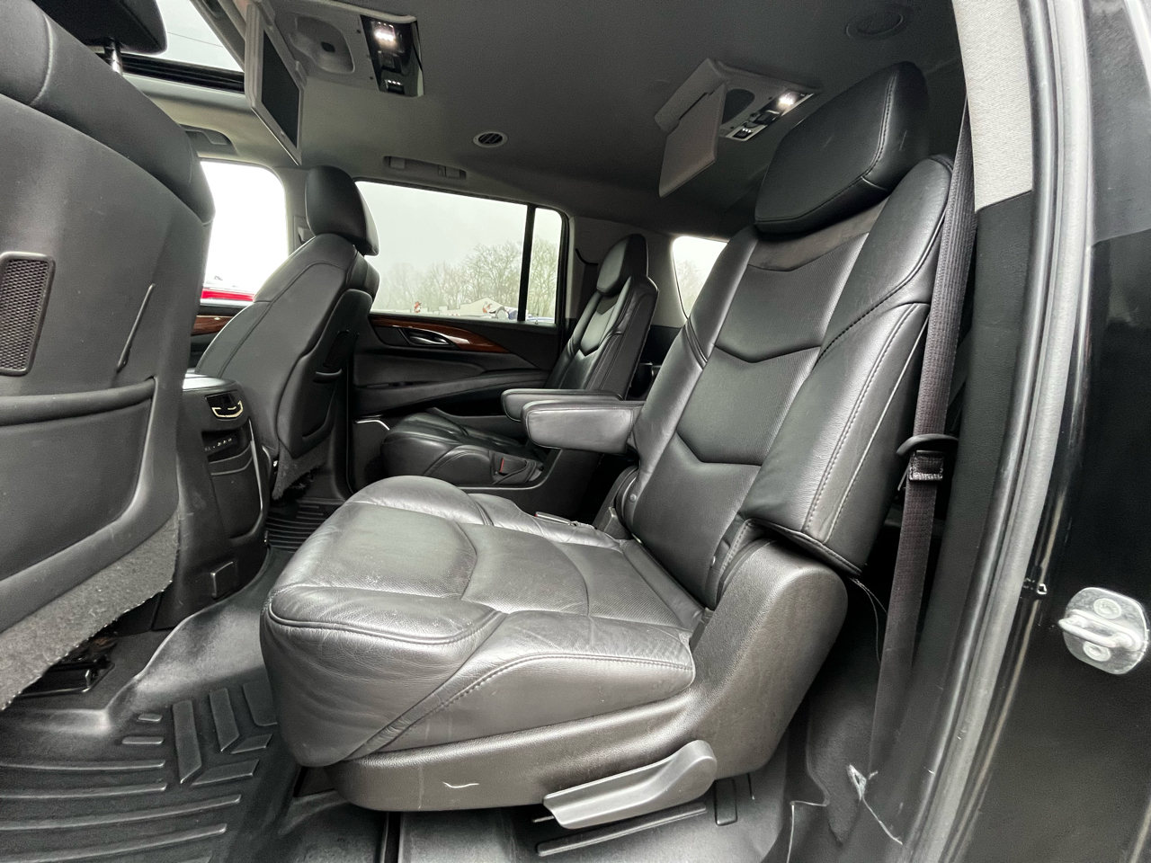 Cadillac Escalade ESV Premium Luxury 4WD 2017