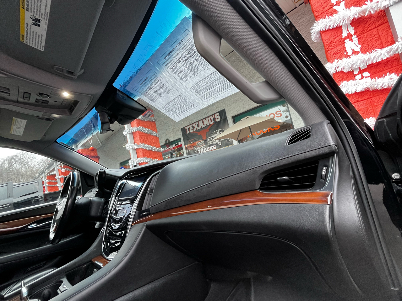 Cadillac Escalade ESV Premium Luxury 4WD 2017