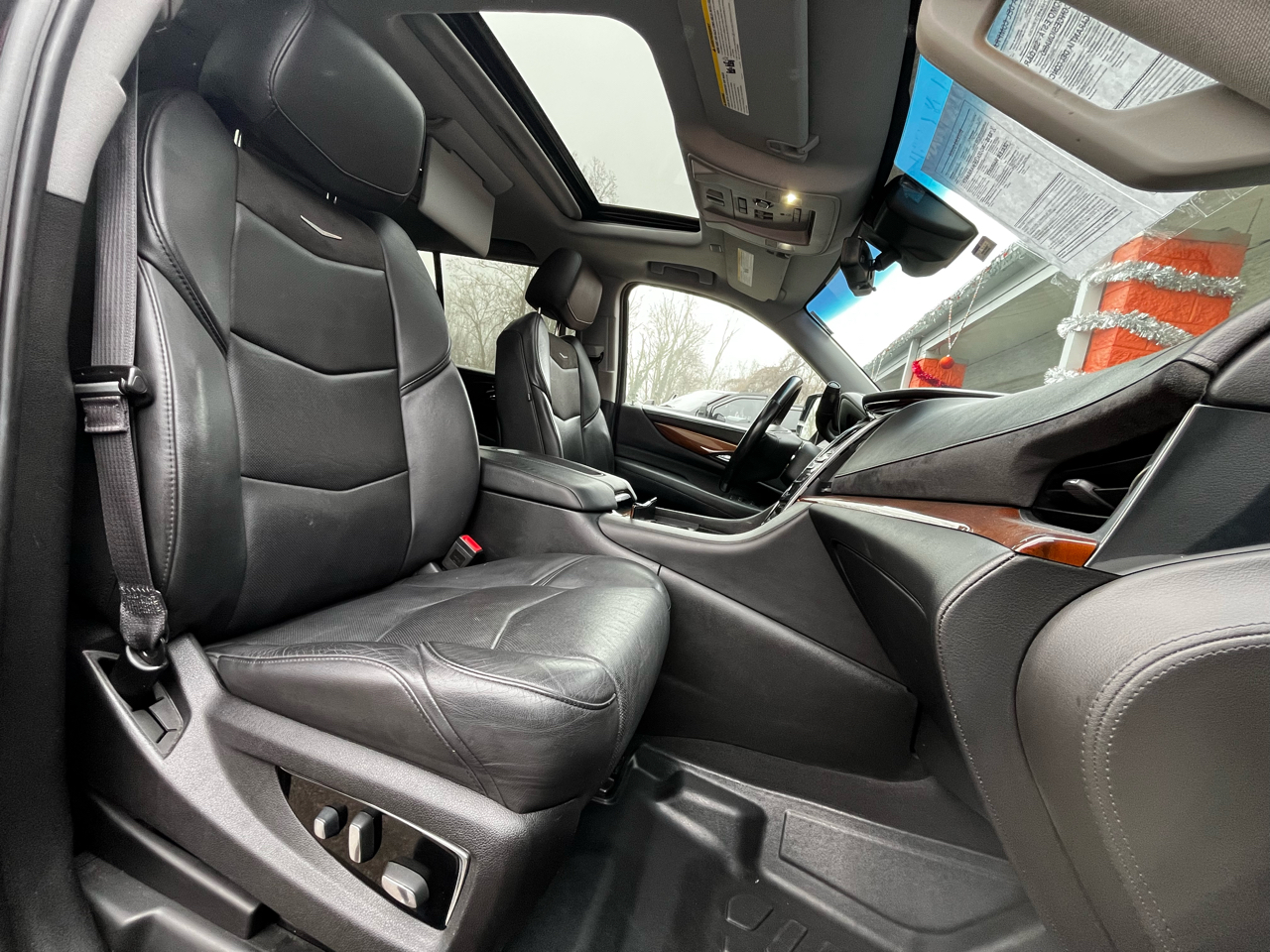 Cadillac Escalade ESV Premium Luxury 4WD 2017